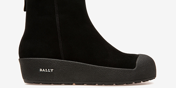 Bally curling saappaiden hoitaminen